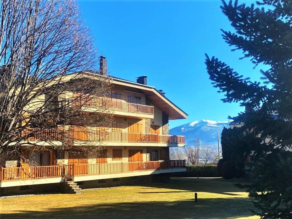 Amplio Apartamento En Puigcerdà Exterior foto